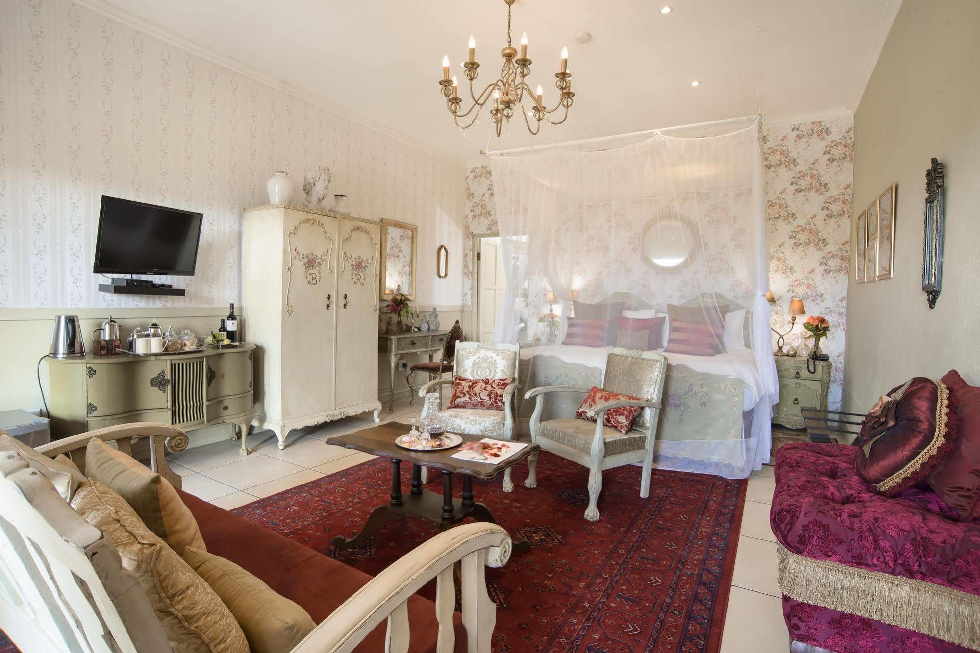 Belgrace Boutique Hotel Уайт Ривър Екстериор снимка