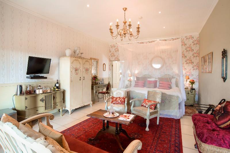 Belgrace Boutique Hotel Уайт Ривър Екстериор снимка